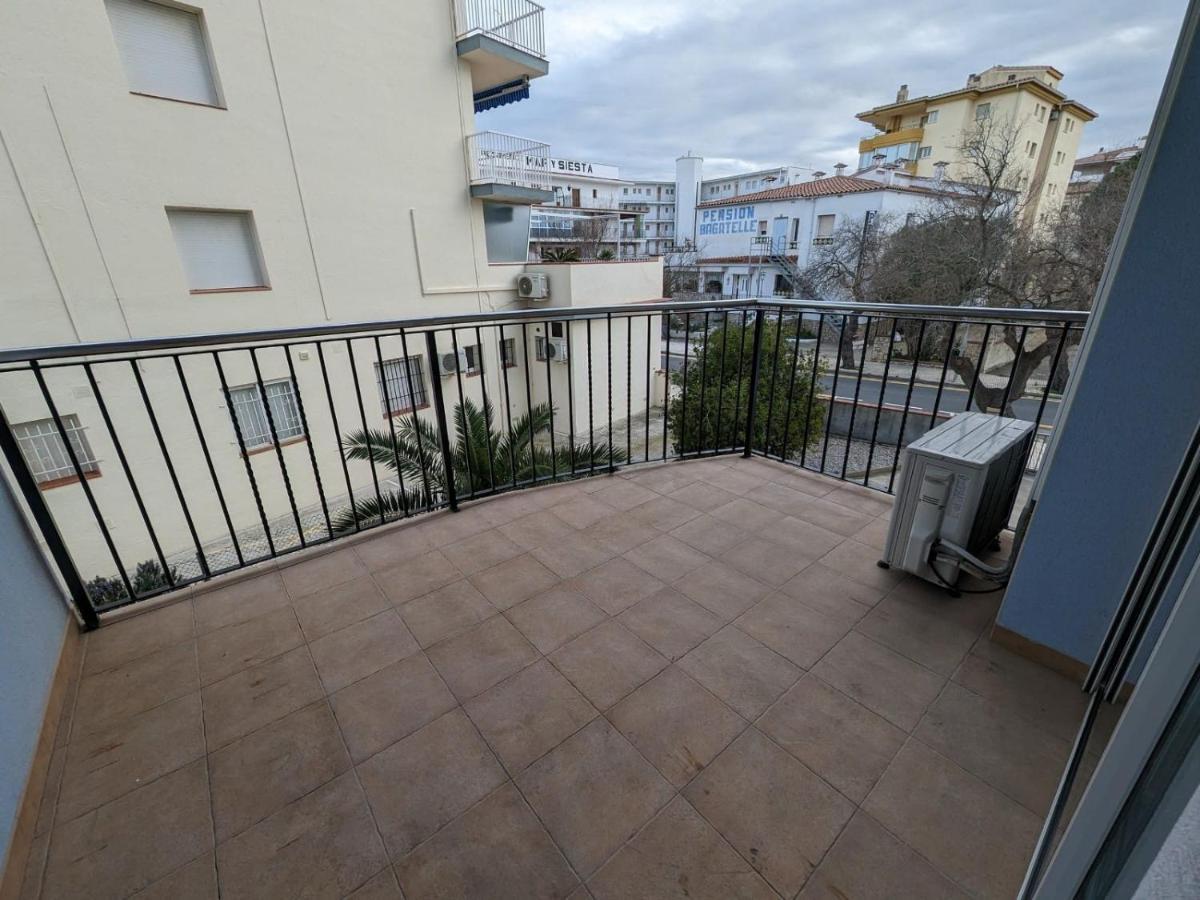 Apartamento En Roses, A 2 Minutos A Pie De Playa Exteriör bild