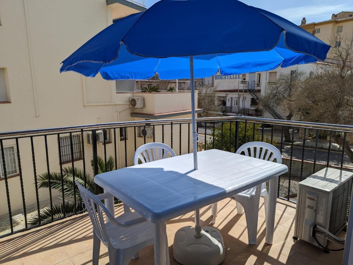 Apartamento En Roses, A 2 Minutos A Pie De Playa Exteriör bild